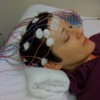 ترجمه مقاله Analyzing and Processing EEG-based Multichannel Signals Acquired during Sleeping یا تجزیه و تحلیل و پردازش سیگنال چند کاناله EEG بدست آمده در طول خواب